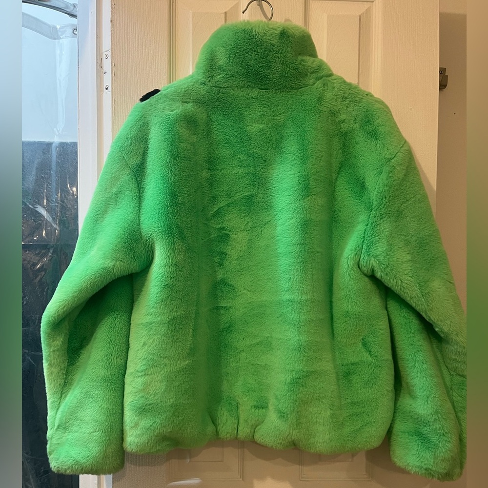 Nike Faux Fur Green Fuzzy Jacket with Black Swoosh - Picture 6 of 6